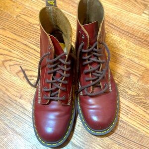 Doc Martens 1460 made in England cherry boots EUC sz 8 *unisex men’s 8/ladies 10